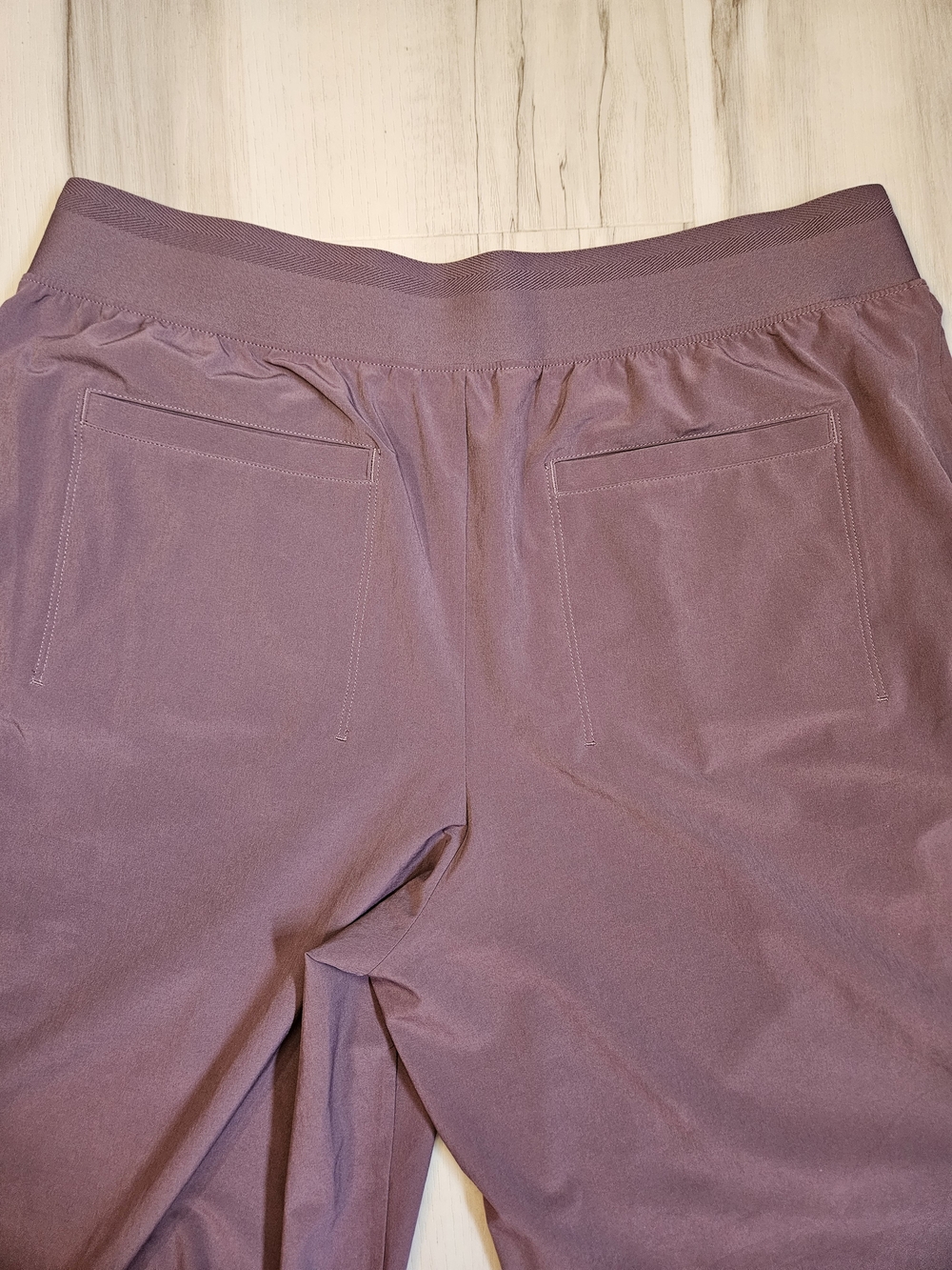 Athleta Brooklyn Heights Wide Leg Pleated Pants Mauve Purple Womens 14 Tall EUC - Picture 12 of 15
